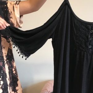 Black crotchet cold shoulder top